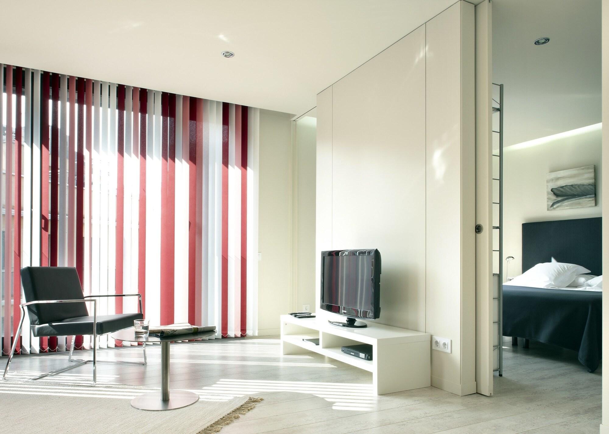 Limehome Barcelona Rector Triado Екстериор снимка