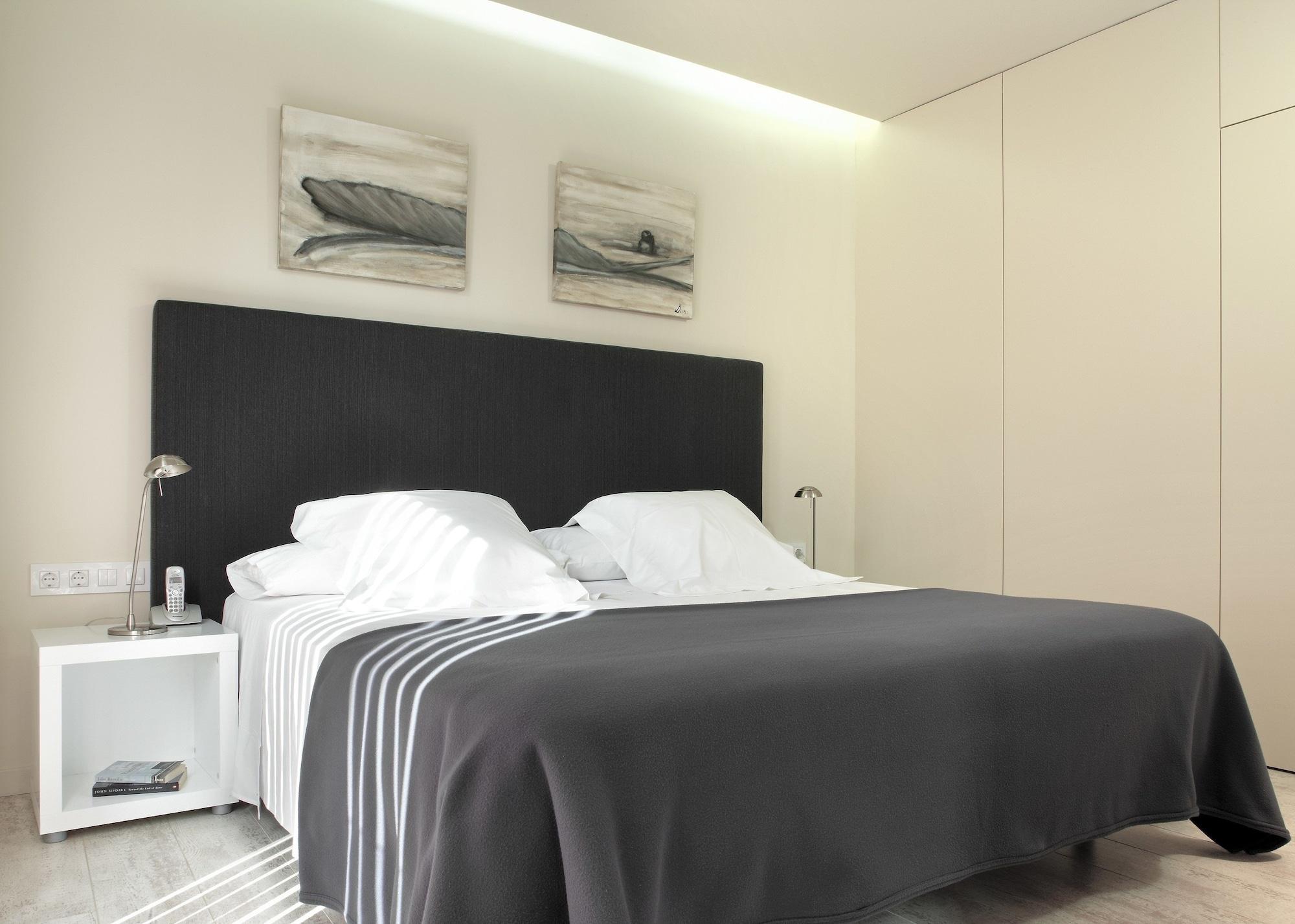 Limehome Barcelona Rector Triado Екстериор снимка