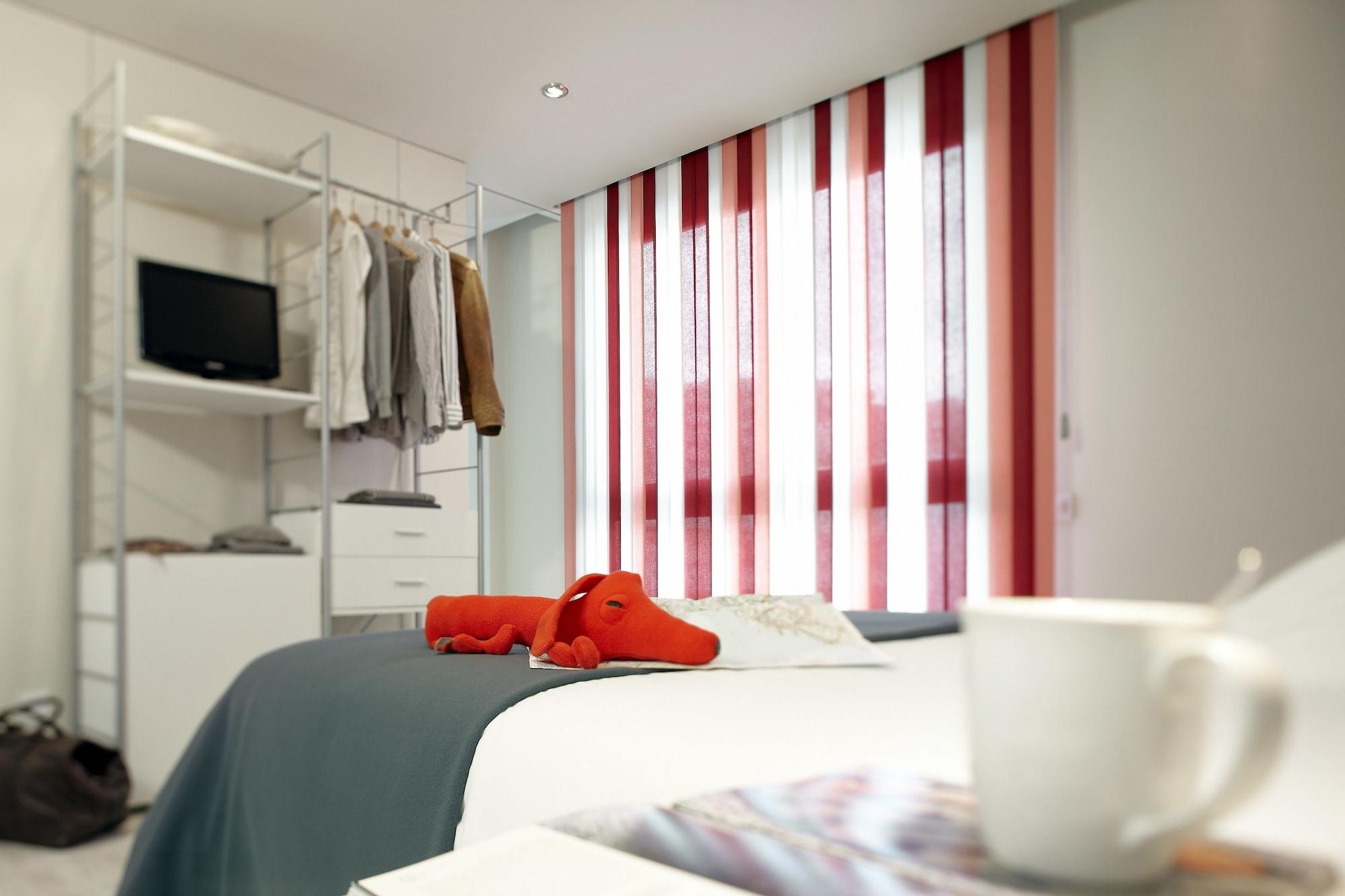 Limehome Barcelona Rector Triado Екстериор снимка