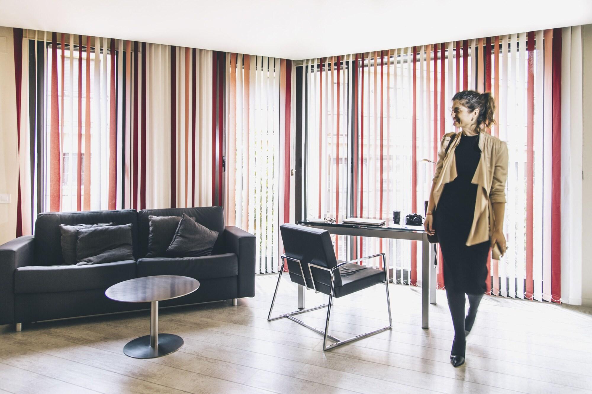 Limehome Barcelona Rector Triado Екстериор снимка