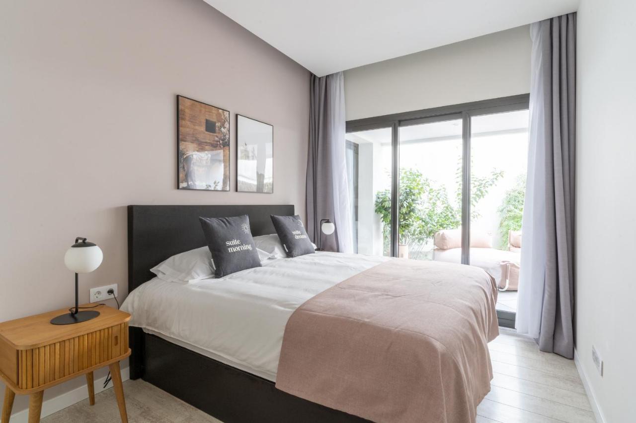 Limehome Barcelona Rector Triado Екстериор снимка