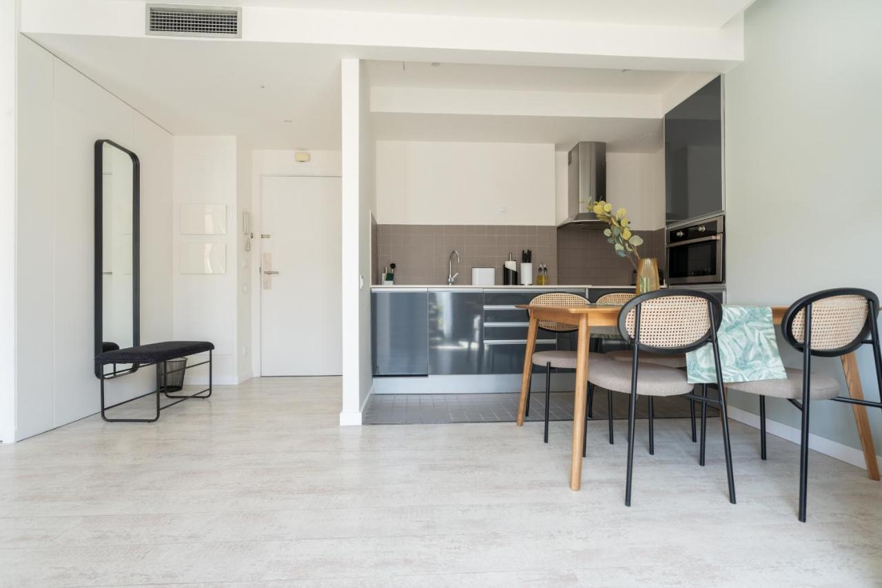 Limehome Barcelona Rector Triado Екстериор снимка