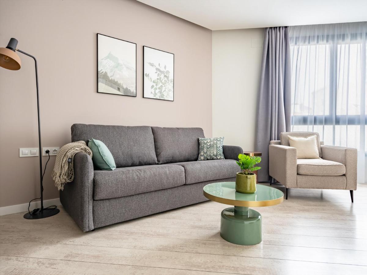 Limehome Barcelona Rector Triado Екстериор снимка